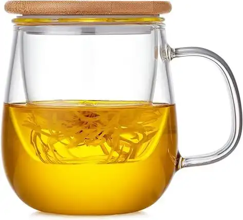 A cup with a filter and a wooden lid 500ml