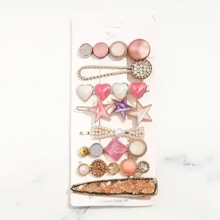 Hair bands with a design consisting of 8 pieces of different shapes