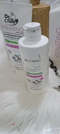 Farmasi garlic shampoo treats hair loss