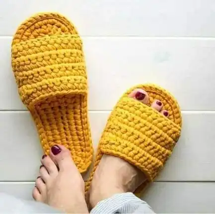 Handmade slippers with kilim thread