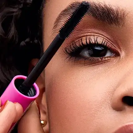 Essence I Love Extreme Volumizing Mascara, Black