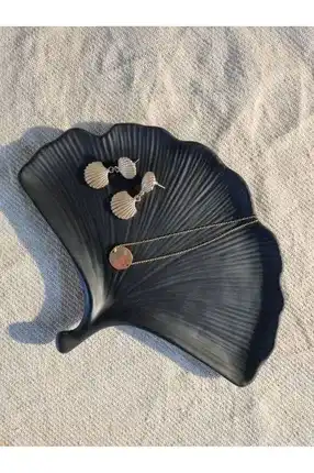  Concrete Oyster presentation jewelry tray