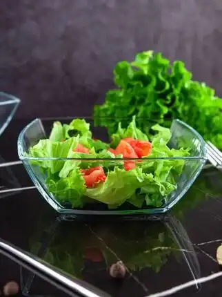 Elegant glass salad bowl, box of 6 pieces