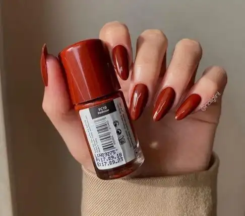 The famous Flormar full color nail polish in crimson