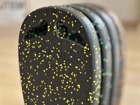 2 swimming boards to teach children to swim, special offer, 20% discount, green and yellow colour 